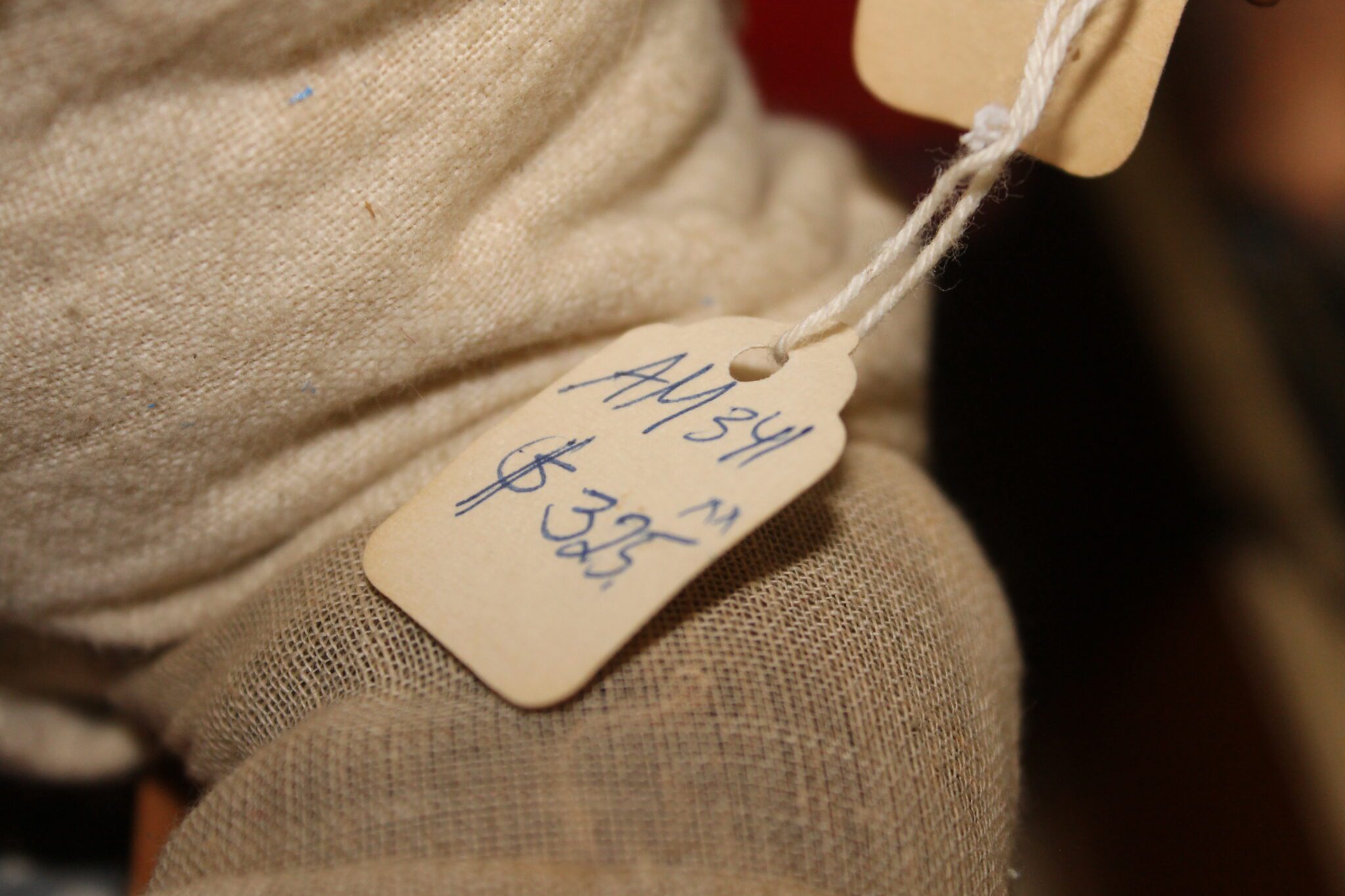 This is a great example of very outdated pricing. I'd feel like a grifter if I got $325 for a doll missing all of their limbs and outfit, and I'd be shocked if a piece like this could be sold for $100 in today's market.